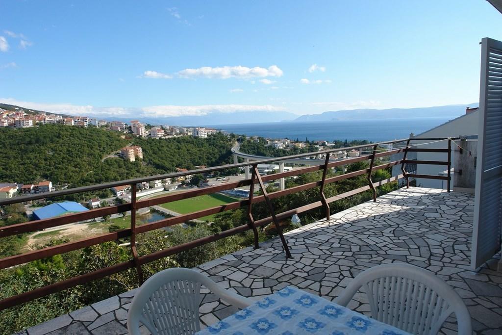 Beautiful Apartment In Crikvenica With Kitchen Phòng bức ảnh