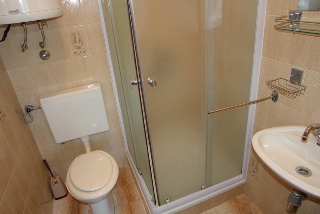 Beautiful Apartment In Crikvenica With Kitchen Phòng bức ảnh