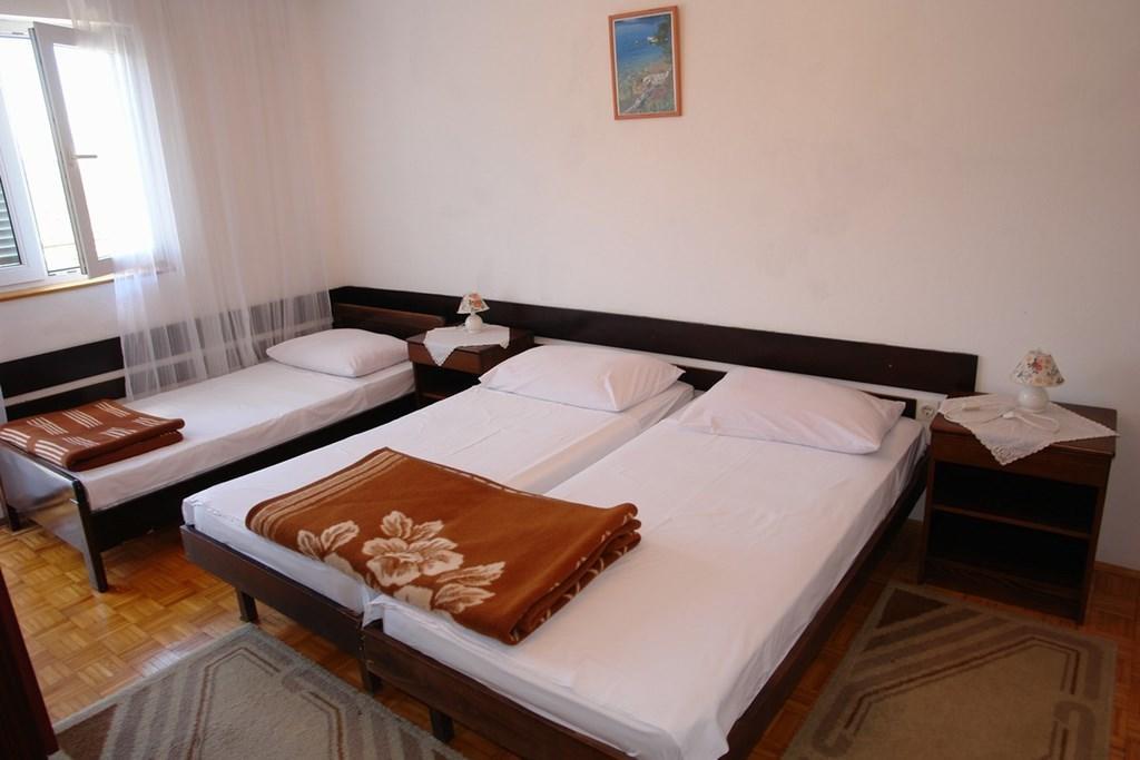 Beautiful Apartment In Crikvenica With Kitchen Phòng bức ảnh