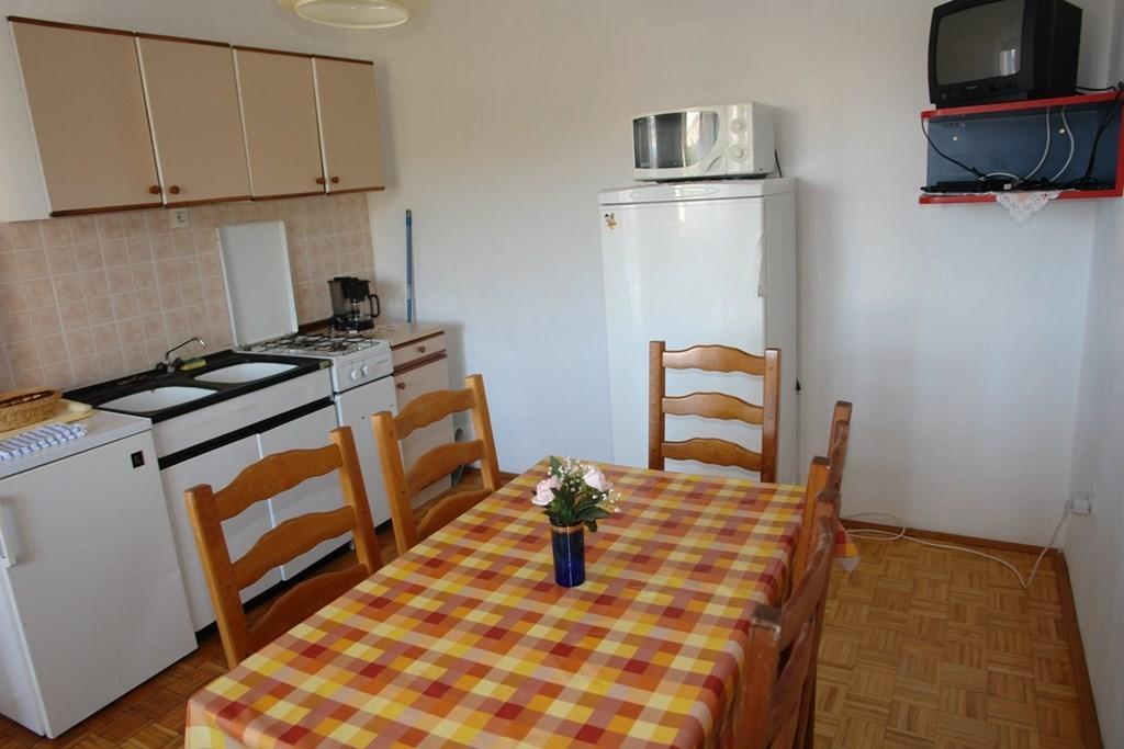 Beautiful Apartment In Crikvenica With Kitchen Phòng bức ảnh
