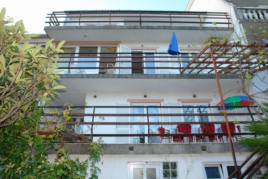 Beautiful Apartment In Crikvenica With Kitchen Phòng bức ảnh